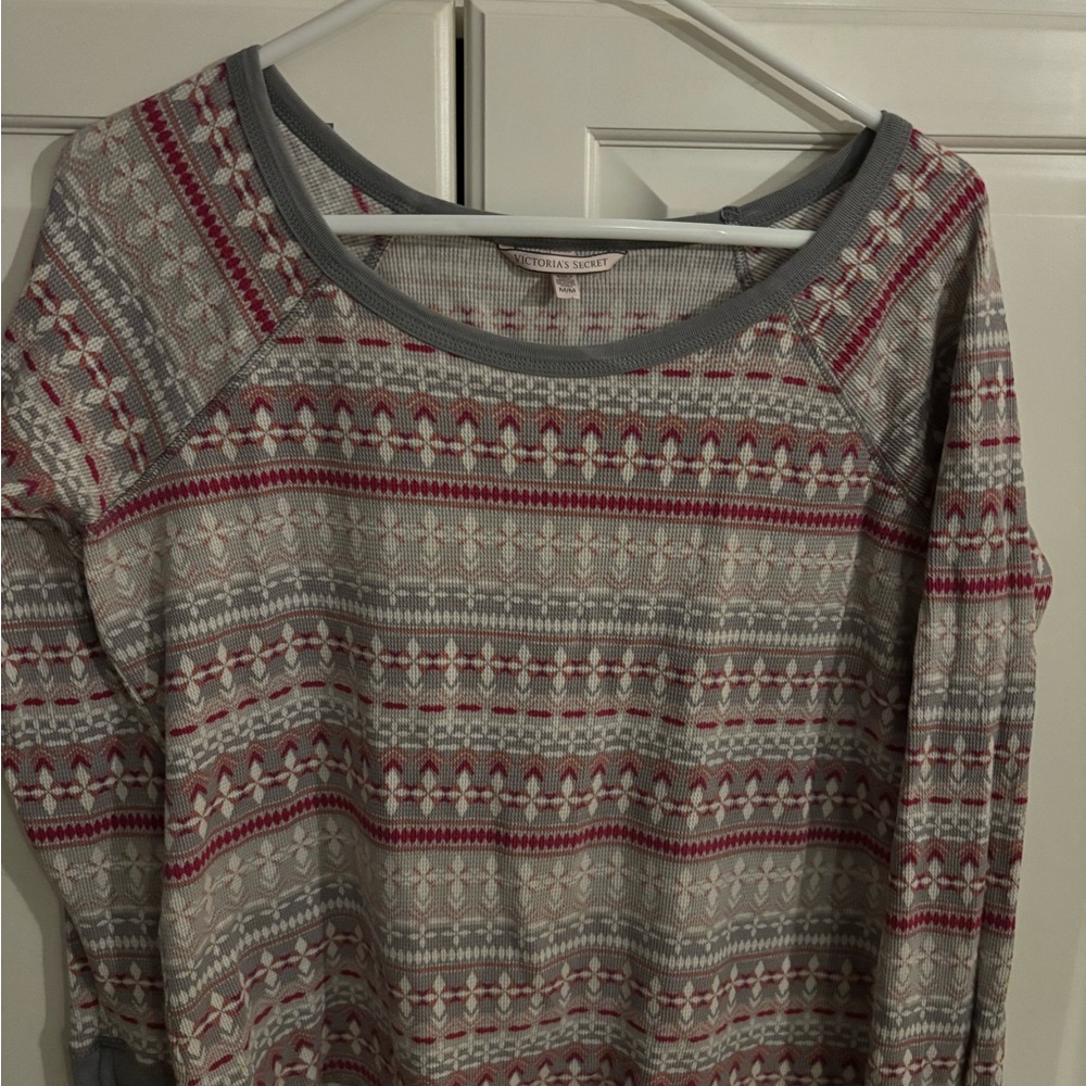 PINK Victoria's Secret pink gray Long Sleeve Thermal Tee‎ Crew Neck Size M